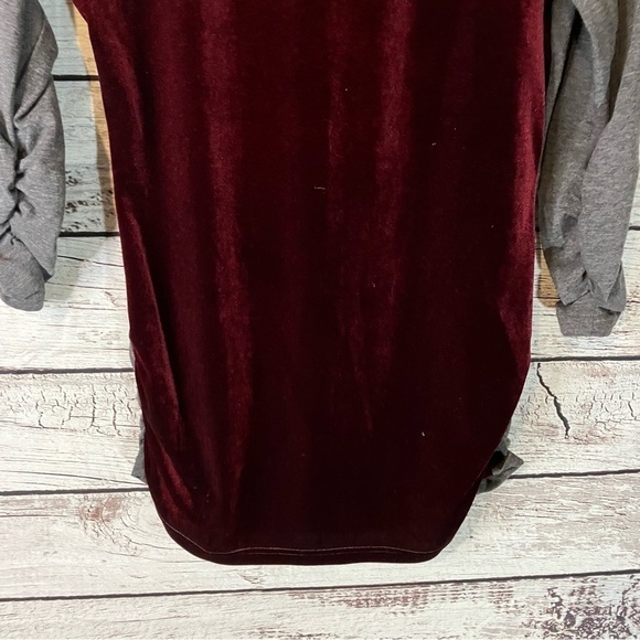Sundance Burgundy Velvet Ruched Dulcet Tones Tee - Picture 5 of 11